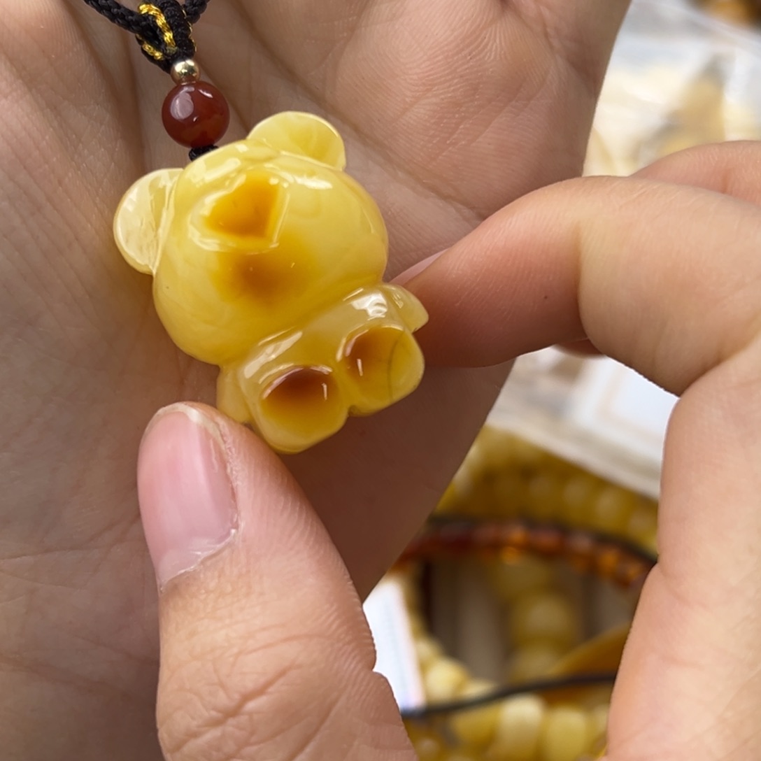 琥珀珠宝奇石未镶嵌