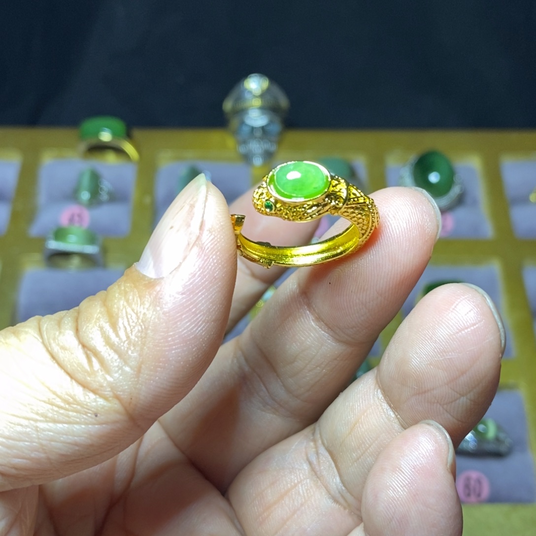 和田玉（碧玉）戒指未镶嵌