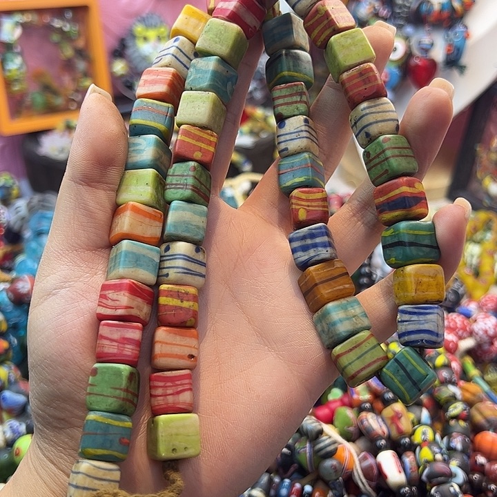 玻璃颈饰尼泊尔琉璃