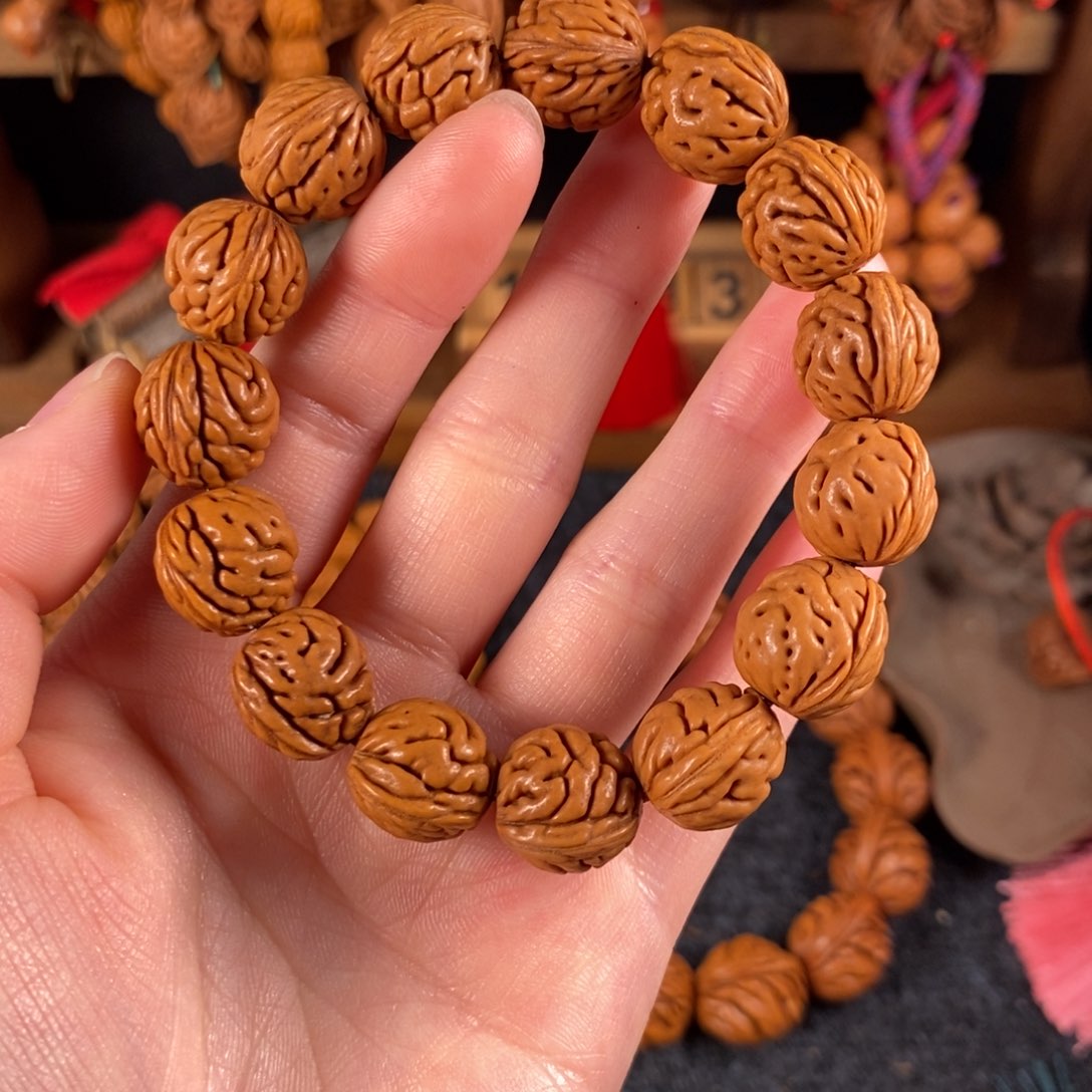 吊坠桃核桃枭手串