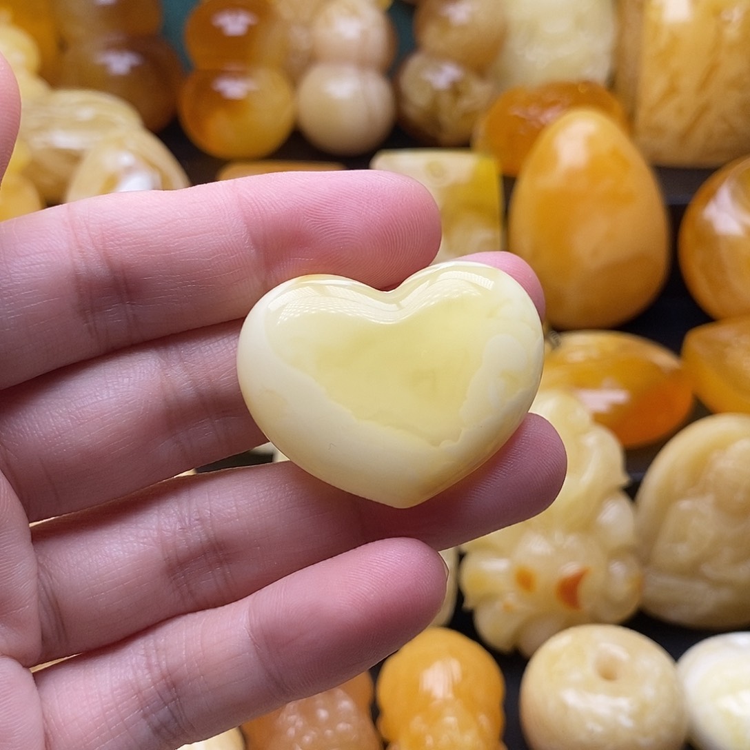 琥珀颈饰未镶嵌琥珀蜜蜡吊坠