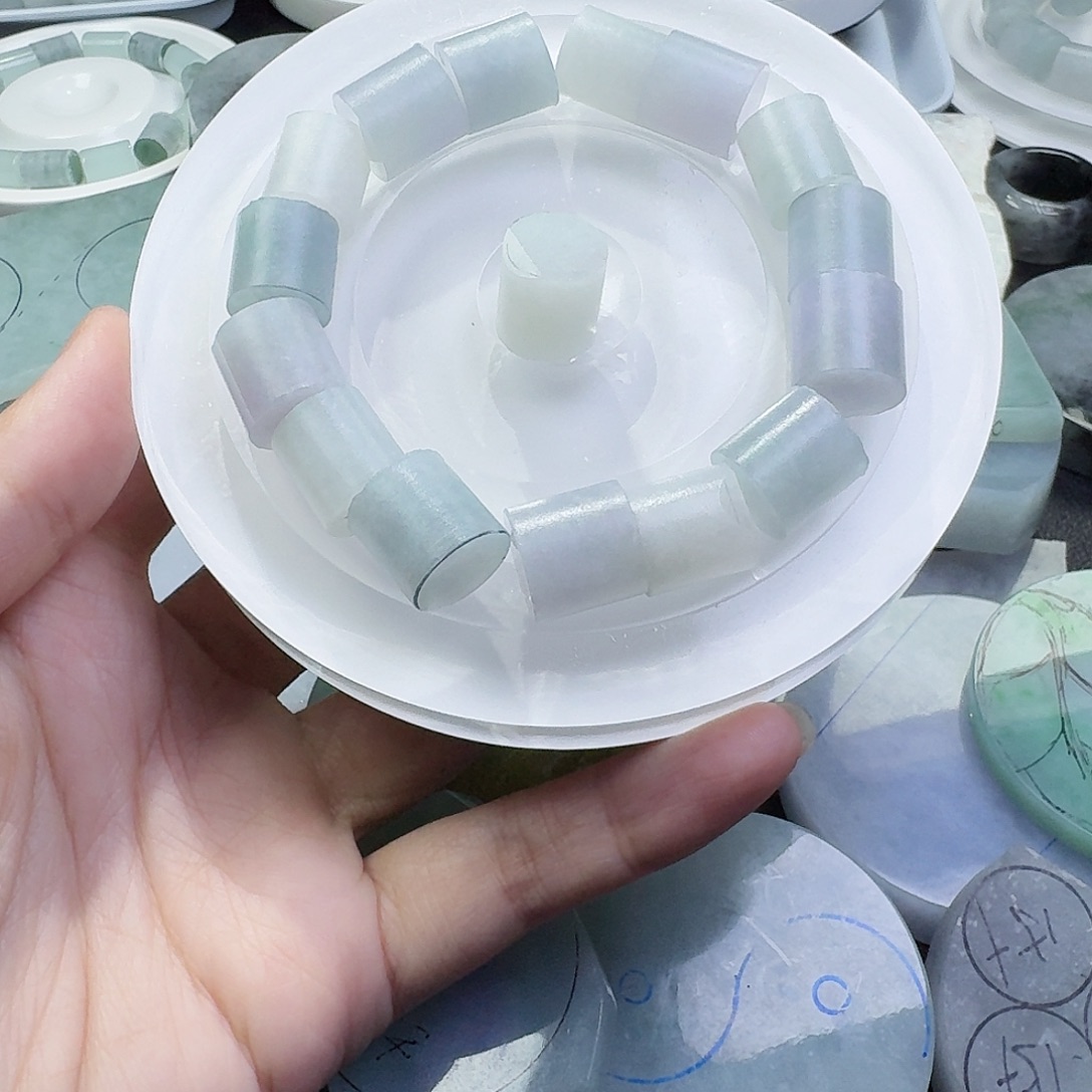 定制翡翠未镶嵌16颗12多宝手串