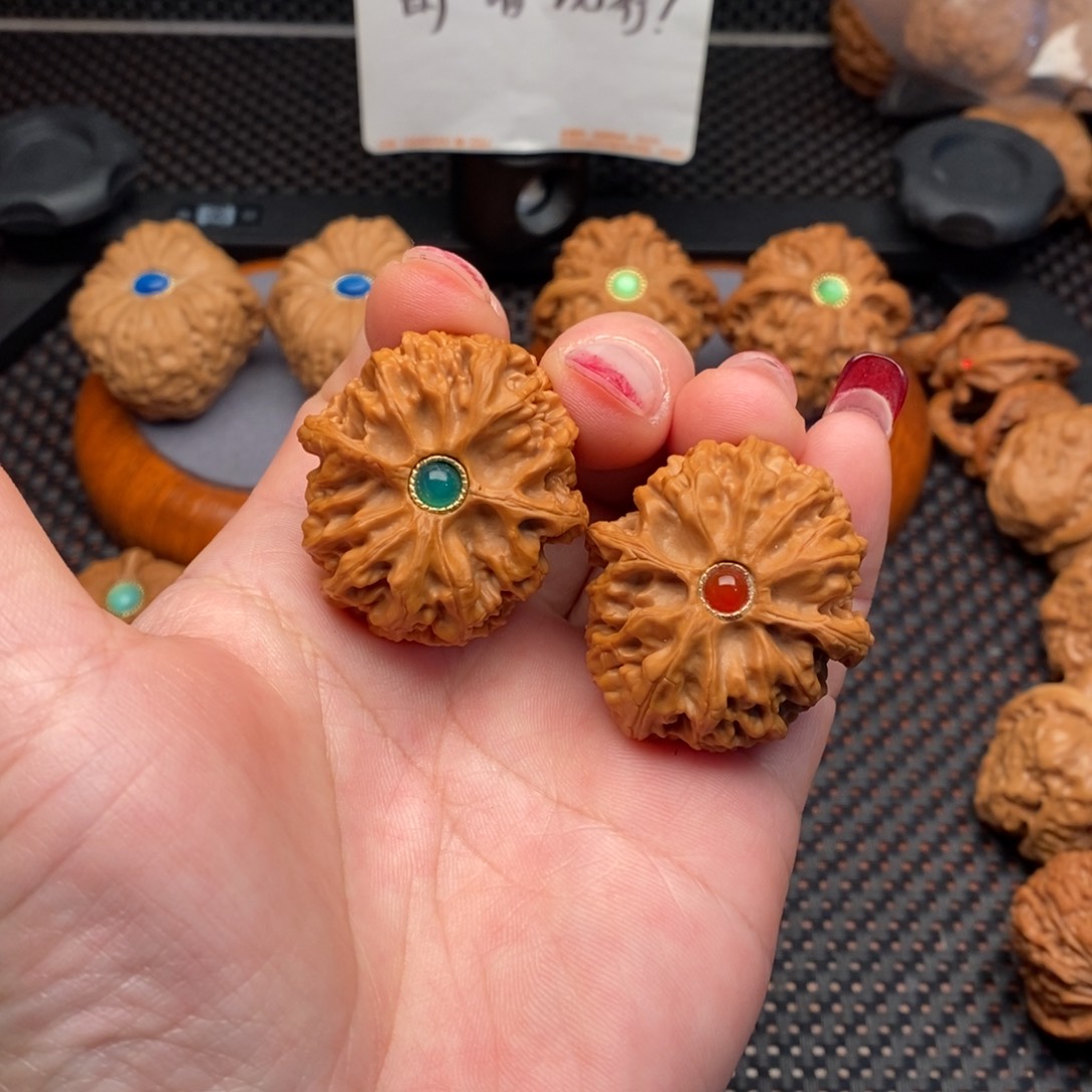 文玩核桃把件苹果园36边39肚漏