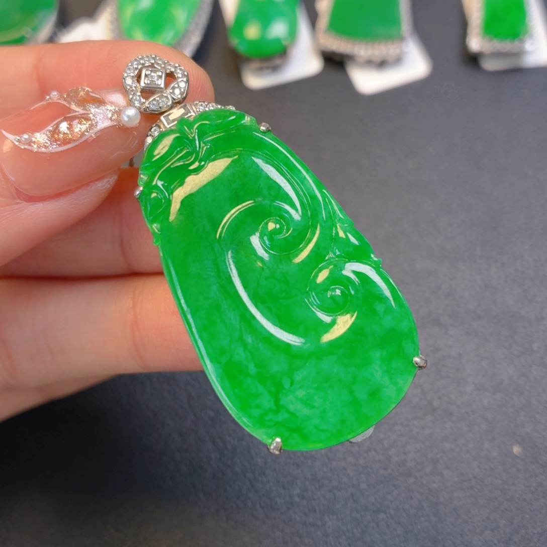 翡翠银S925镶嵌颈饰