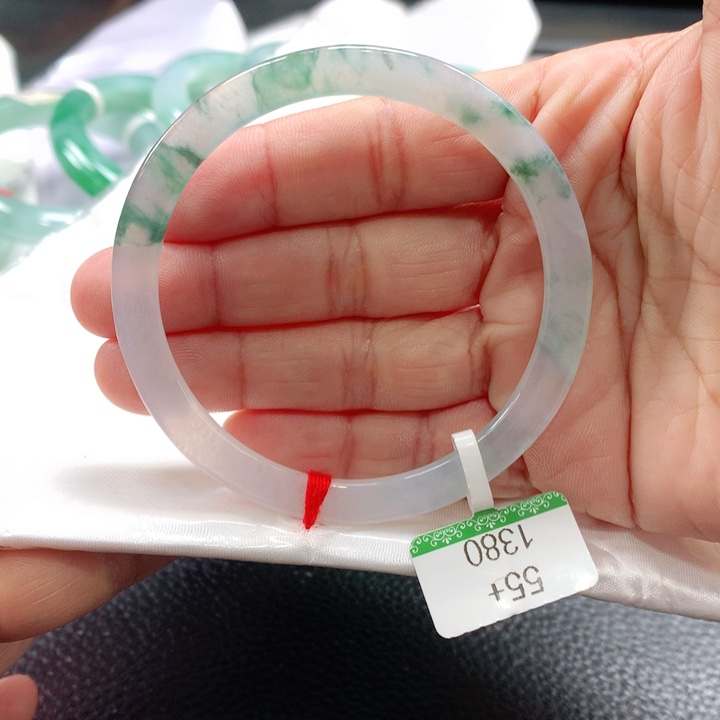 翡翠手镯未镶嵌555565656