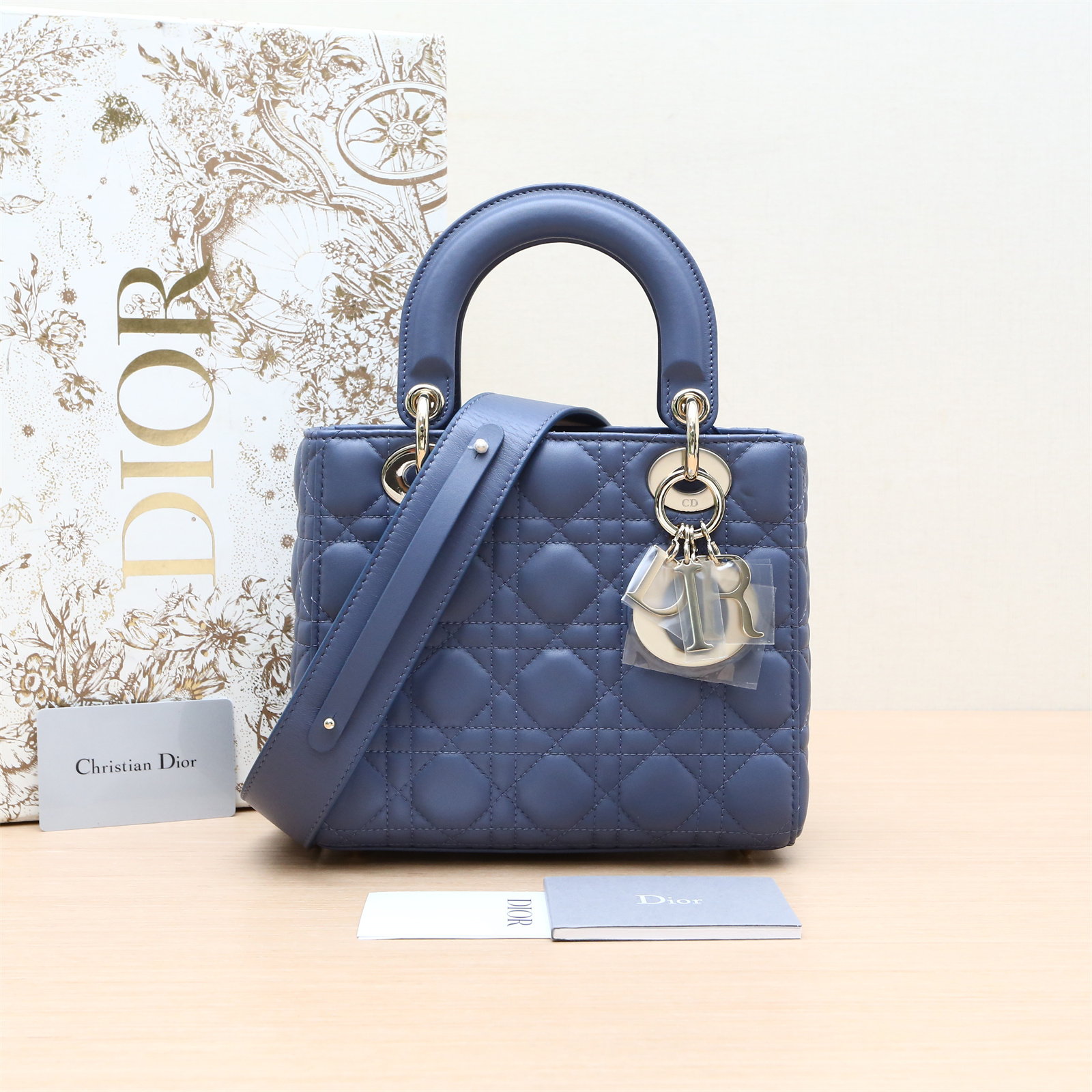 99新 DIOR/迪奥 单肩包 戴妃包 四格 蓝色 2019 P234551370
