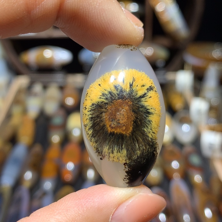 玛瑙/玉髓颈饰未镶嵌