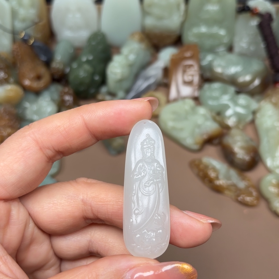 和田玉颈饰未镶嵌