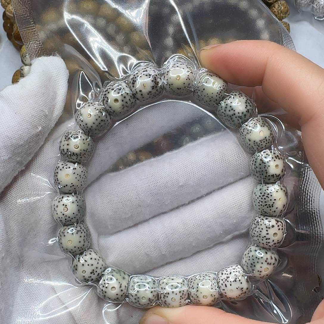 星月菩提手串11黄金瞳青花瓷石玉