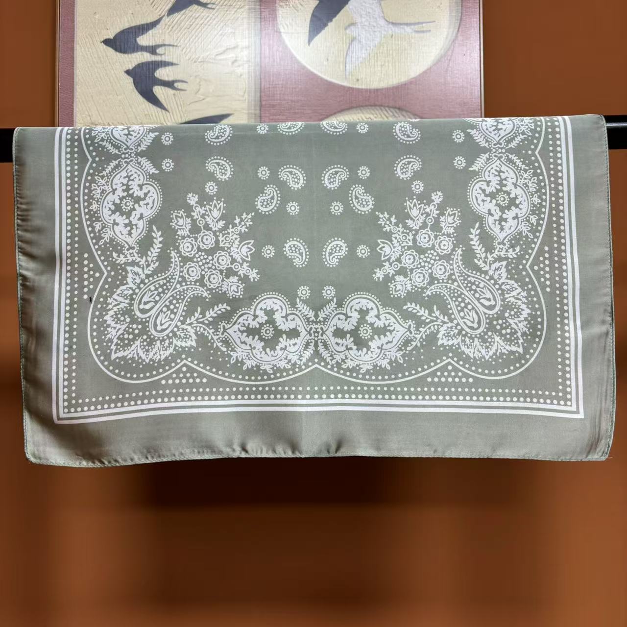 【草绿佩斯利】春秋丽锦锻女士品质丝巾长条薄款爆款围巾-V2