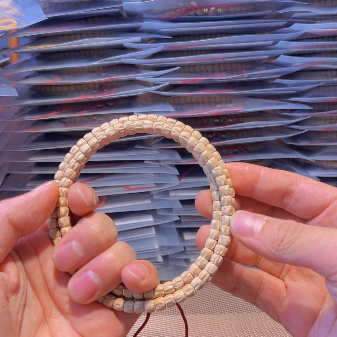 柏香籽/百香籽吊坠太****）