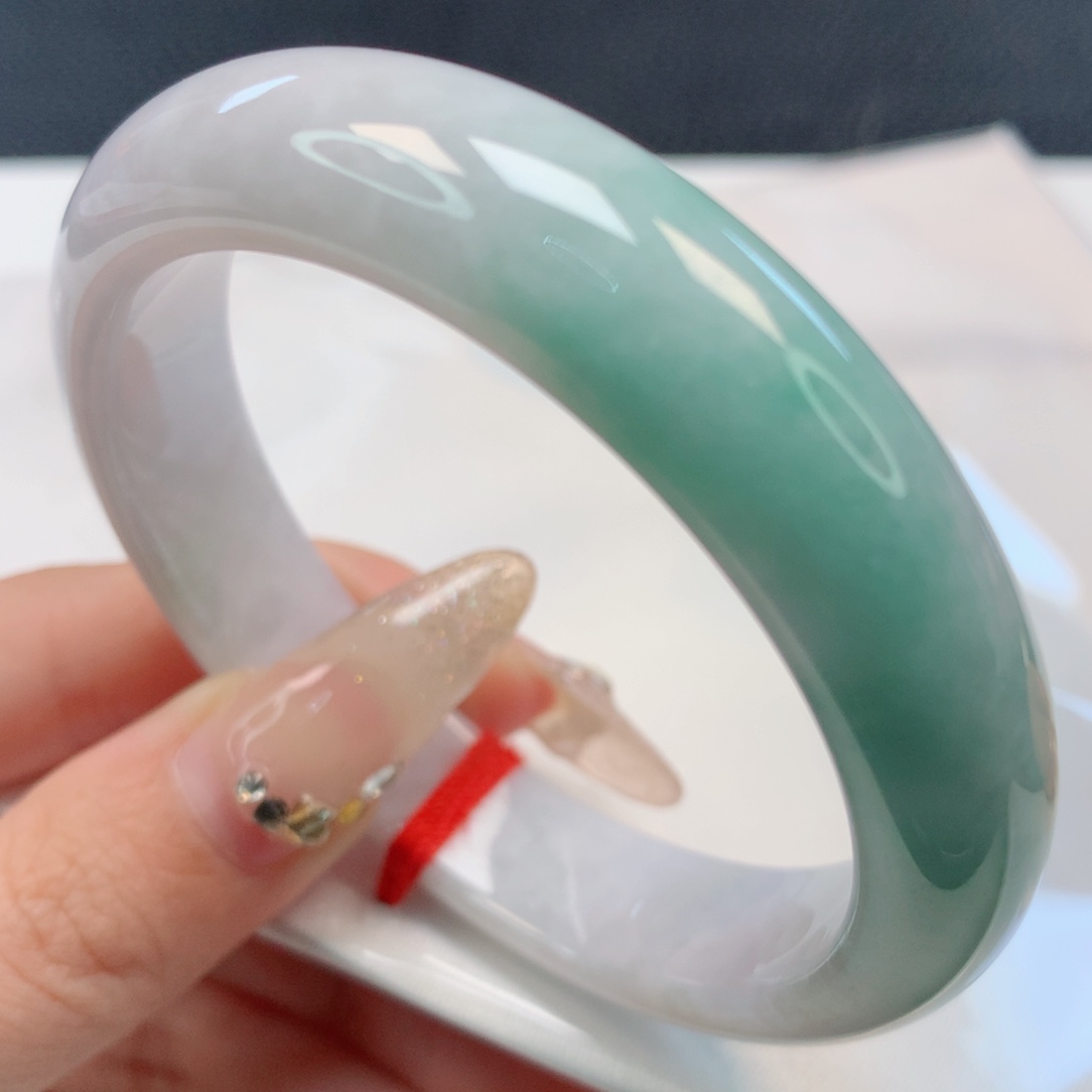 【闪购商品】翡翠手镯未镶嵌56圈