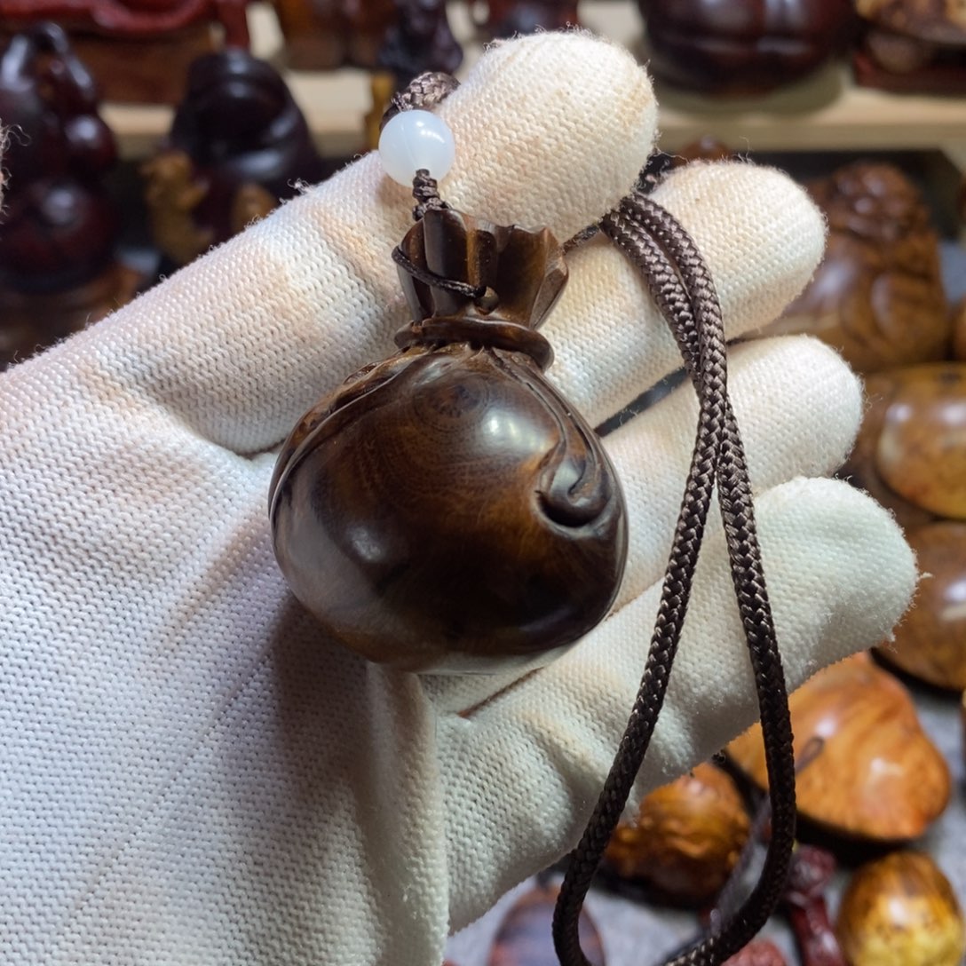 檀香紫檀（小叶紫檀）无事牌嘛梨疙瘩钱袋子