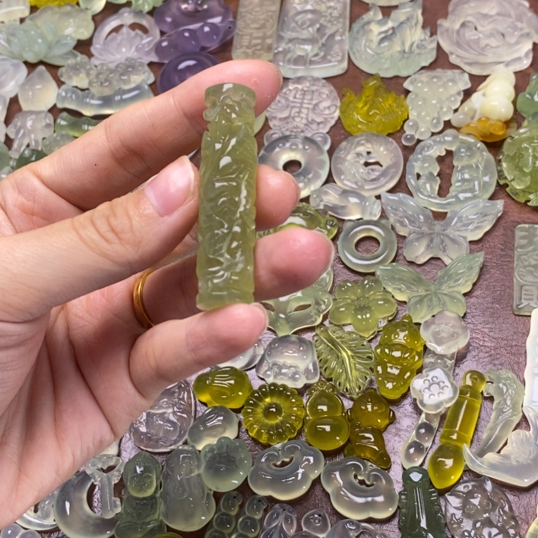 蛇纹石玉合金项链