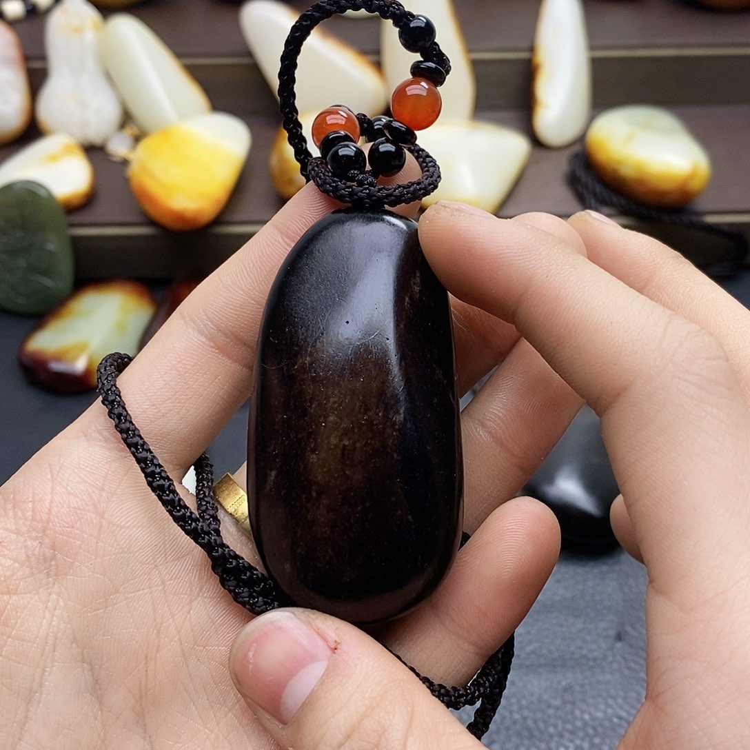 和田玉未镶嵌挂件