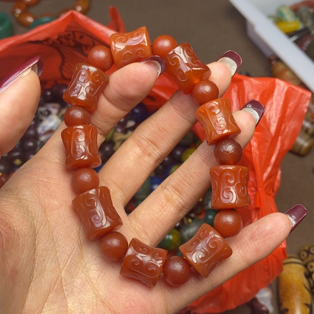 玛瑙/玉髓颈饰未镶嵌