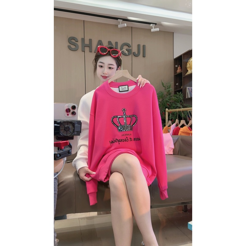 047号   新款时尚潮牌秋冬设计感系列时尚宽松加绒卫衣