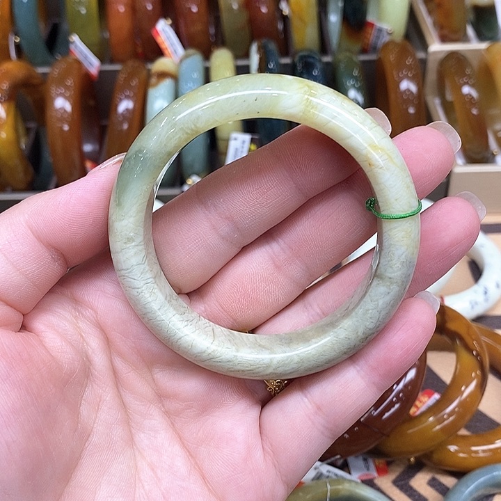 未镶嵌蛇纹石玉手镯
