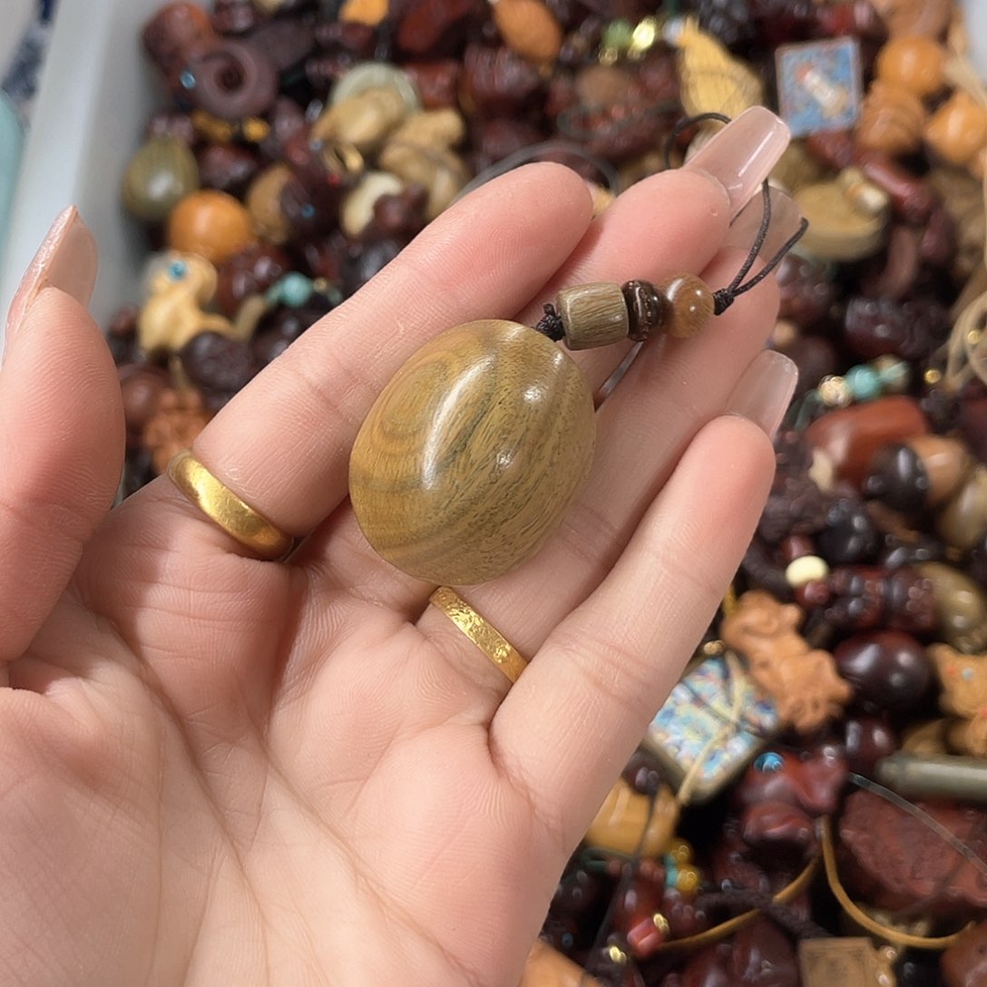 维腊木（绿檀）无事牌