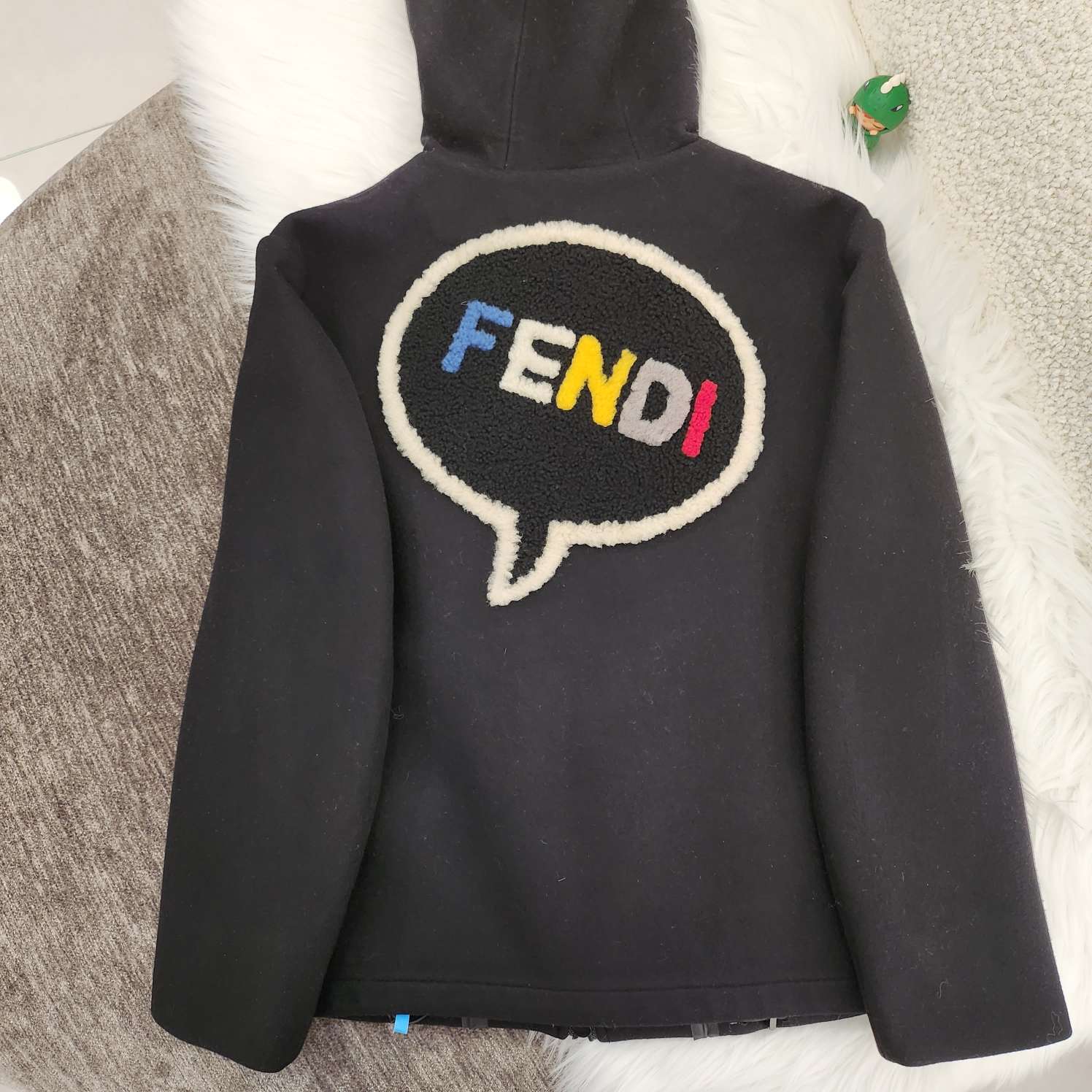 95新 FENDI/芬迪 Y3392 芬迪后背刺绣logo外套 48码 