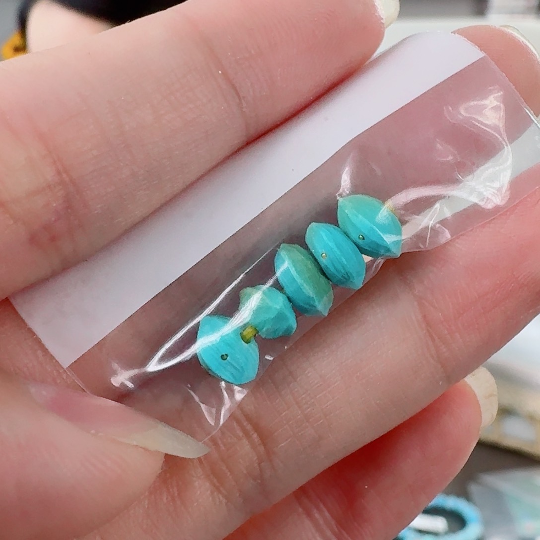 未镶嵌绿松石珠宝奇石