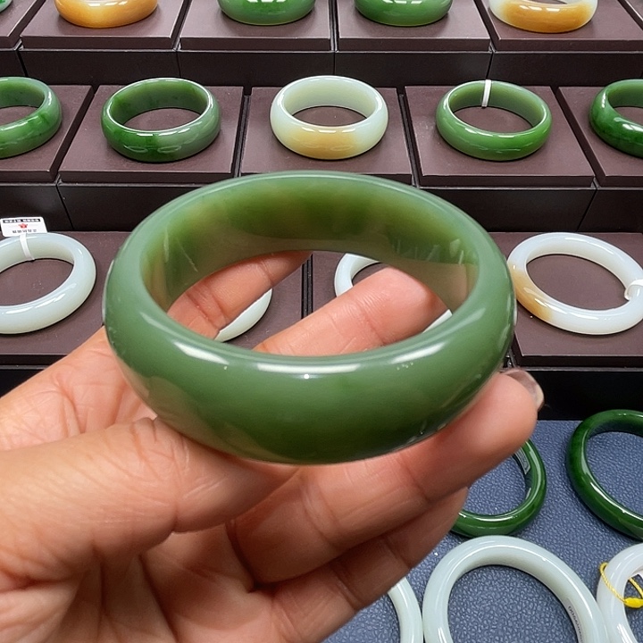 和田玉未镶嵌手镯5960