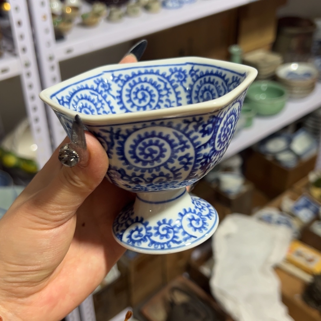 好看的瓷器小杯杯
