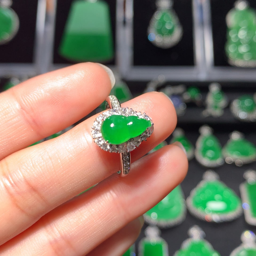 吊坠(不含链)18K金镶嵌翡翠翡翠