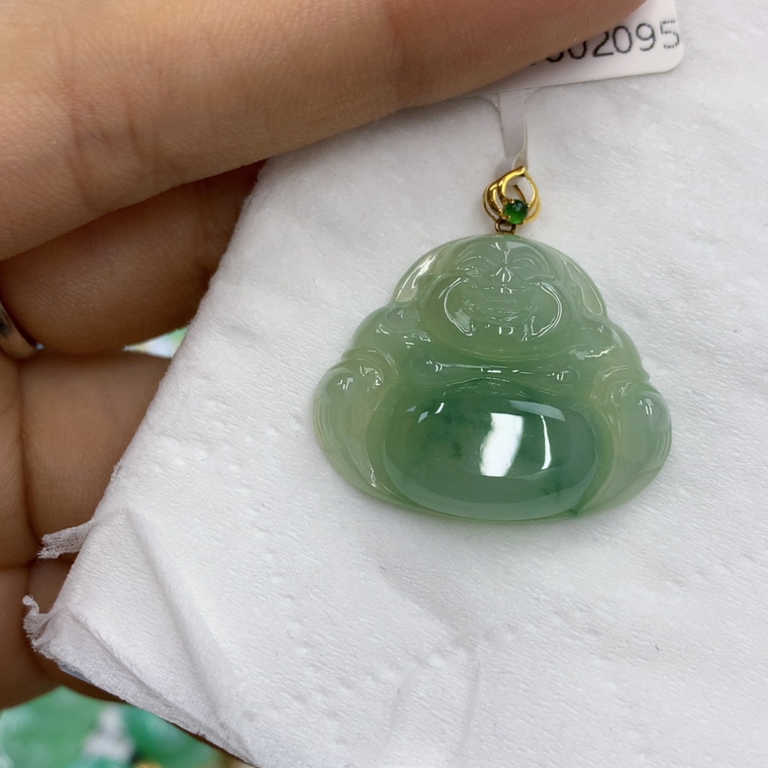 翡翠18K金镶嵌颈饰翡翠