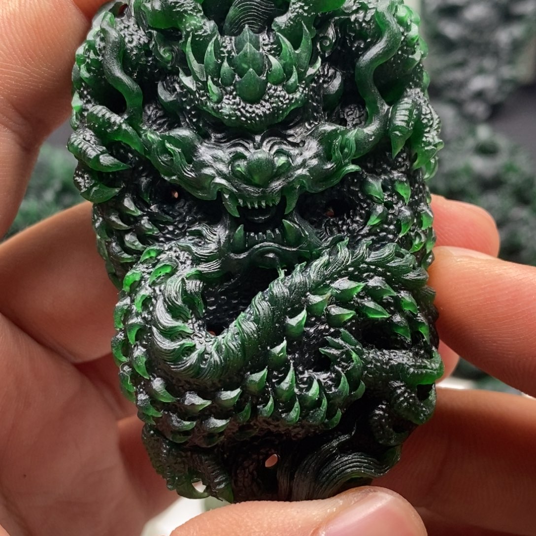 定制翡翠未镶嵌天然翡翠A货龙牌