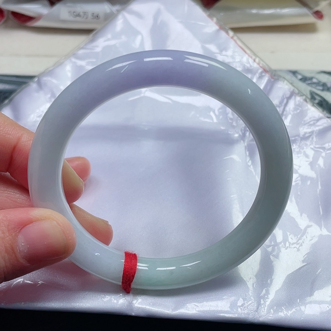 未镶嵌手镯（圆镯）翡翠