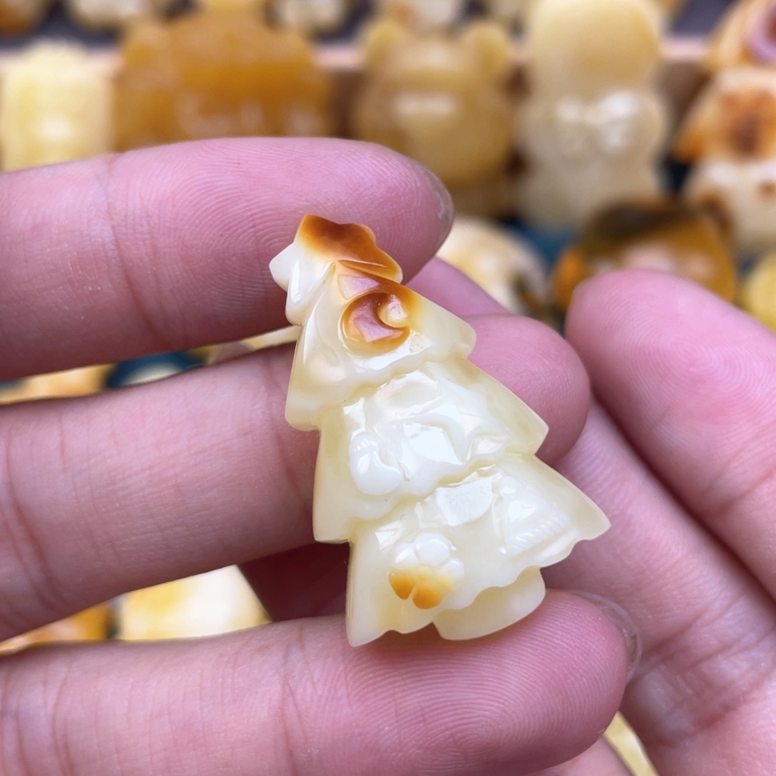 未镶嵌琥珀裸石蜜蜡