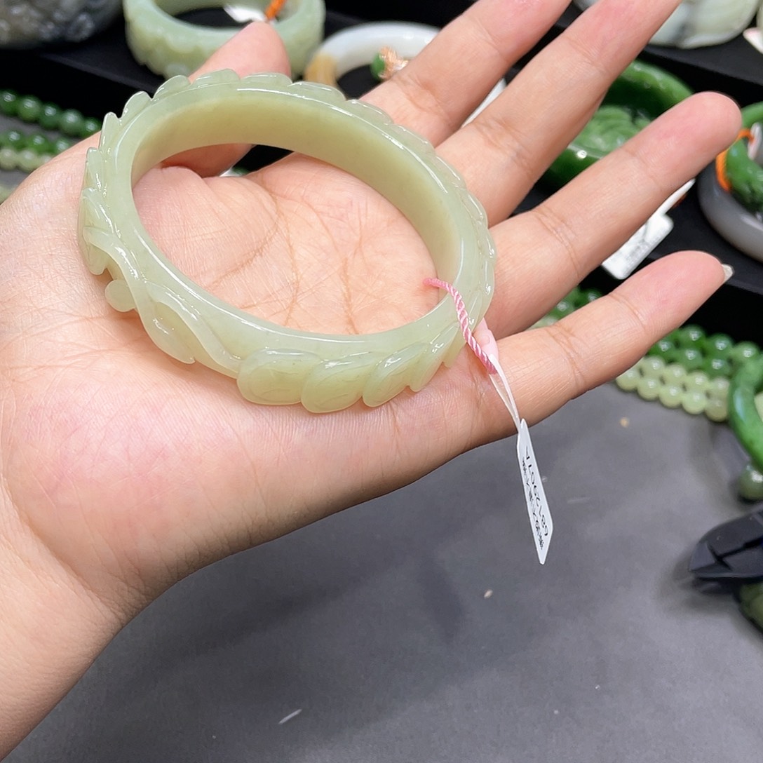 和田玉未镶嵌手镯63圈口33