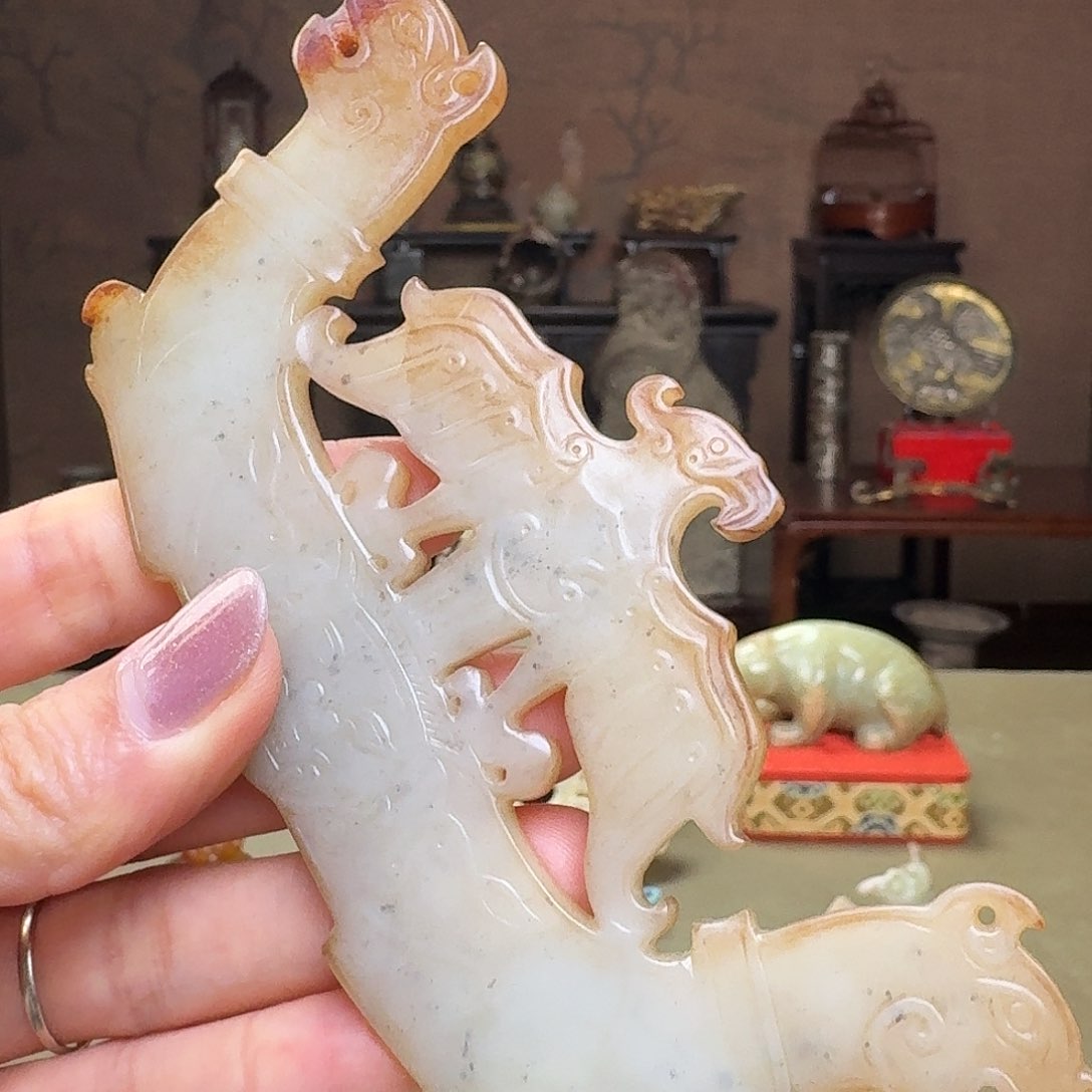 和田玉颈饰未镶嵌古**品