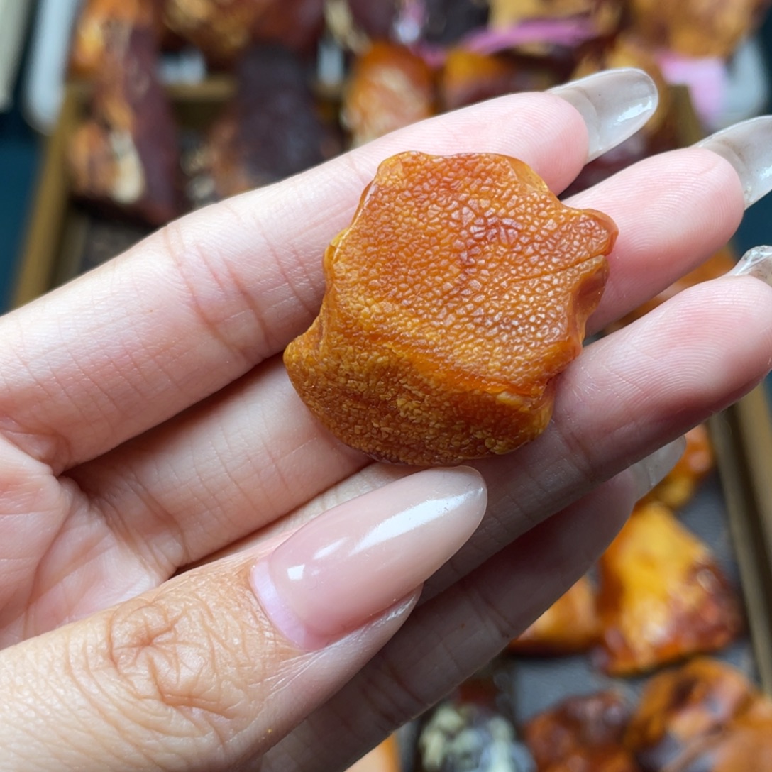 琥珀未镶嵌珠宝奇石