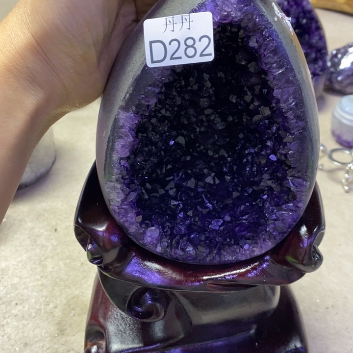 难***涂未镶嵌大型摆件（非配饰）紫晶