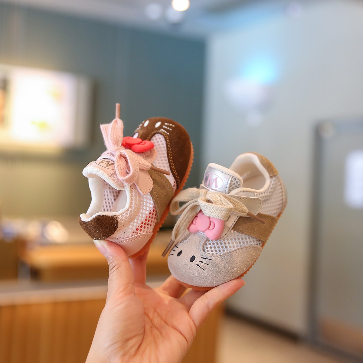 婴儿学步鞋女宝宝鞋子6到12月男宝幼儿鞋2025春秋新款软底单鞋1岁