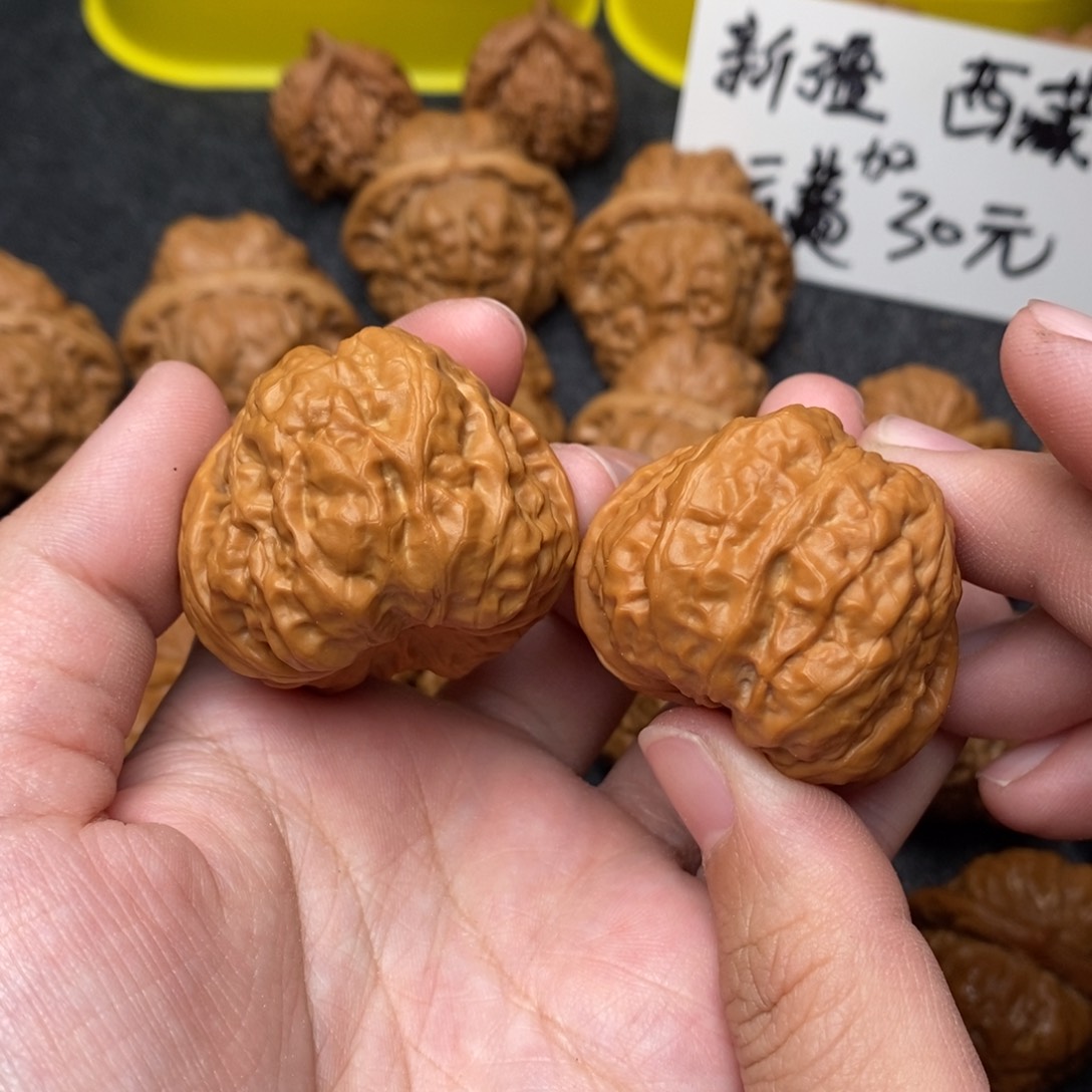 文玩核桃把件宋蛤蟆39