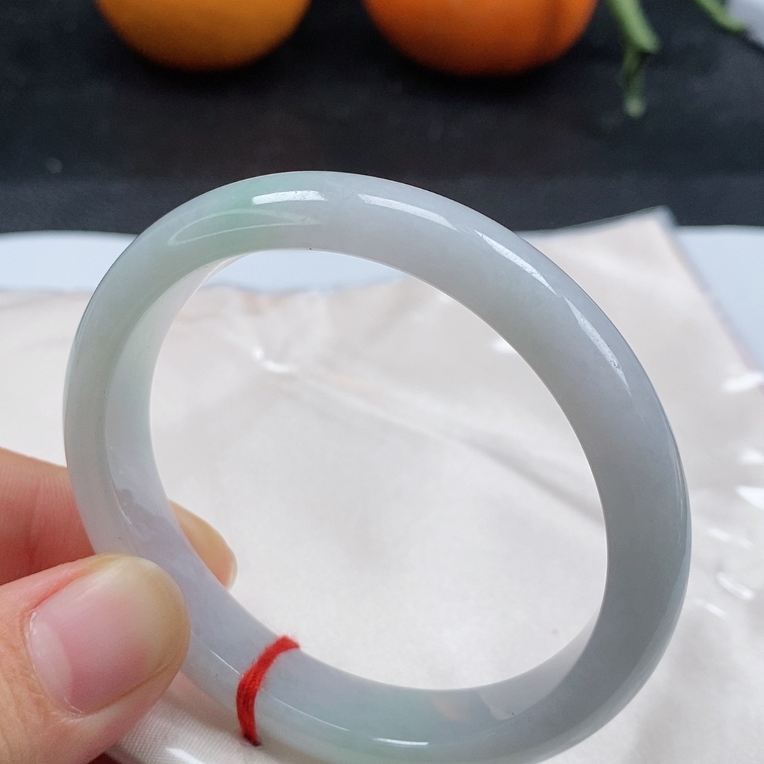 【闪购商品】翡翠手镯（贵妃镯）未镶嵌270号