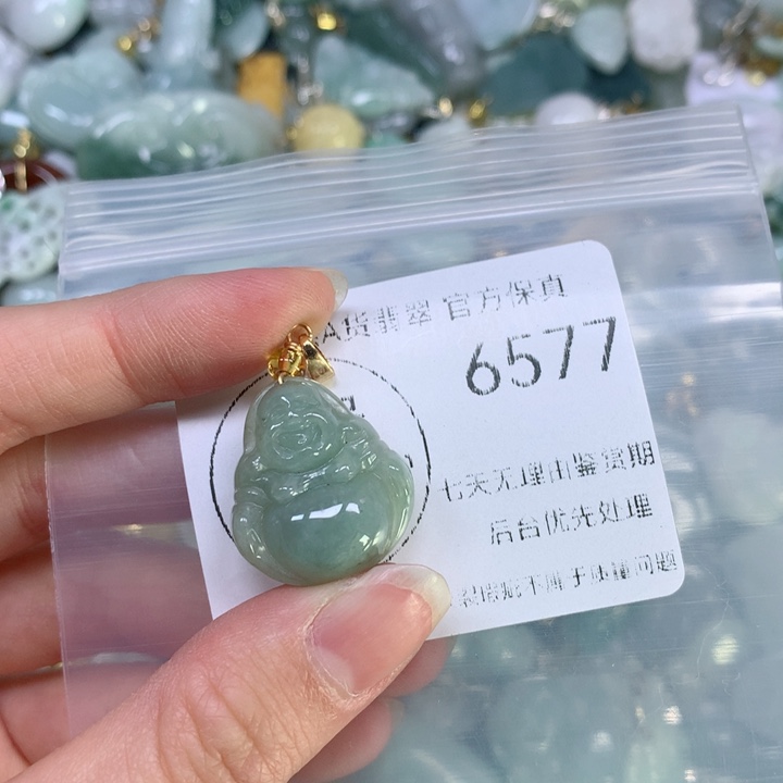 翡翠颈饰9K金镶嵌翡翠