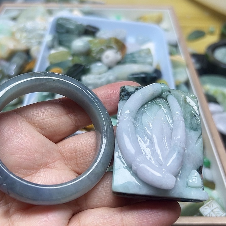 风***钟翡翠未镶嵌颈饰天然翡翠080