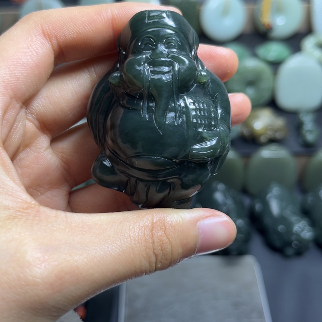 长***花和田玉未镶嵌颈饰