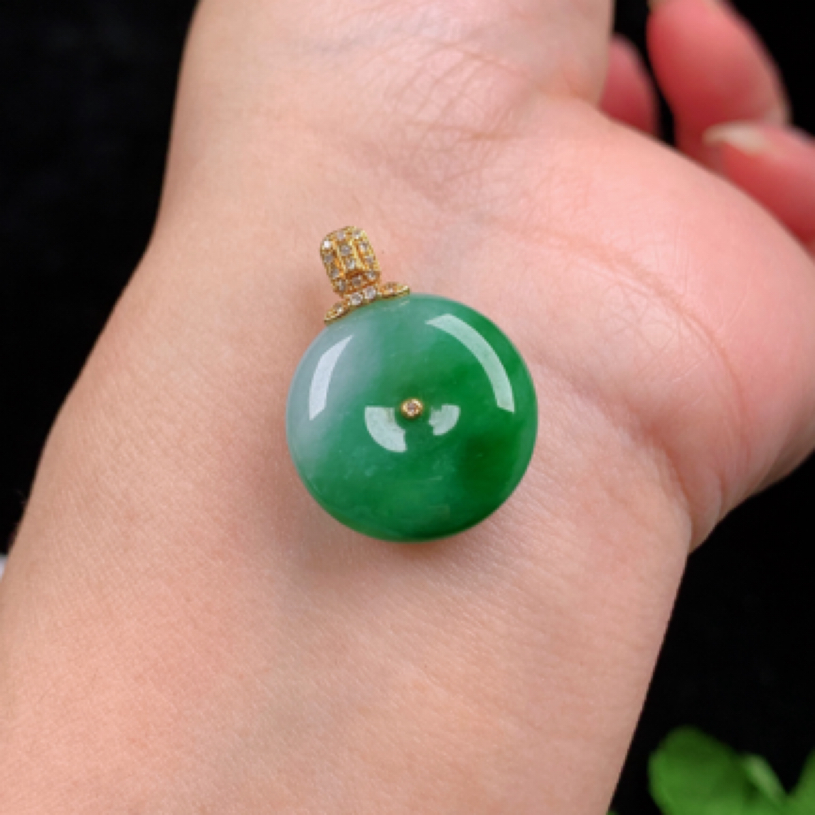 天然翡翠A货18k金扣镶嵌飘阳绿平安扣玉坠吊坠锁骨坠