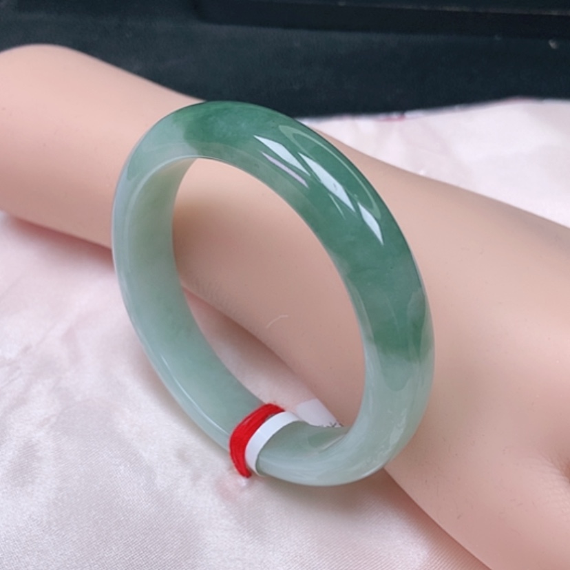 【闪购商品】翡翠手镯未镶嵌，