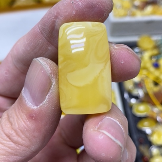 蜜蜡裸石未镶嵌吊坠