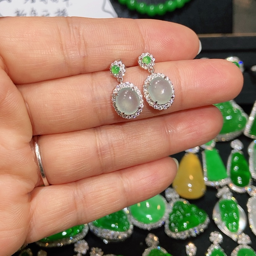 【闪购商品】翡翠耳饰未镶嵌天然翡翠