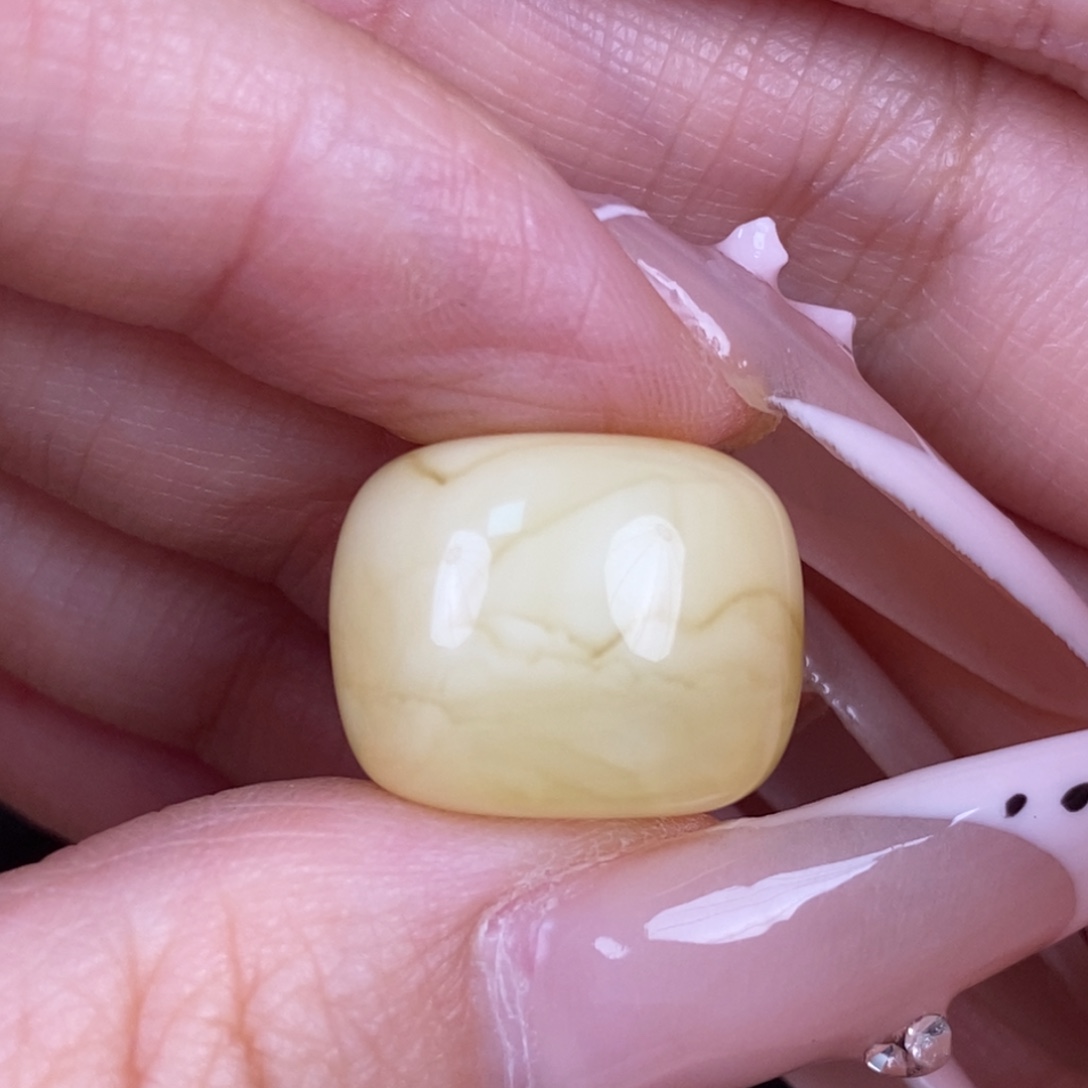 琥珀未镶嵌珠宝奇石197