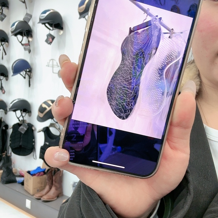 特价硅胶减震垫一个，黑色