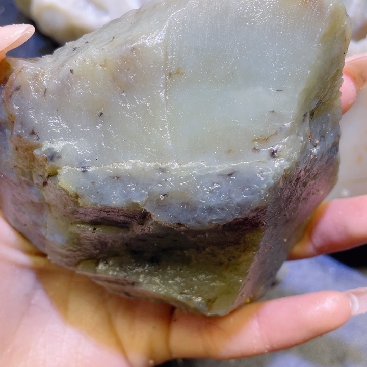 和田玉未镶嵌珠宝半成品