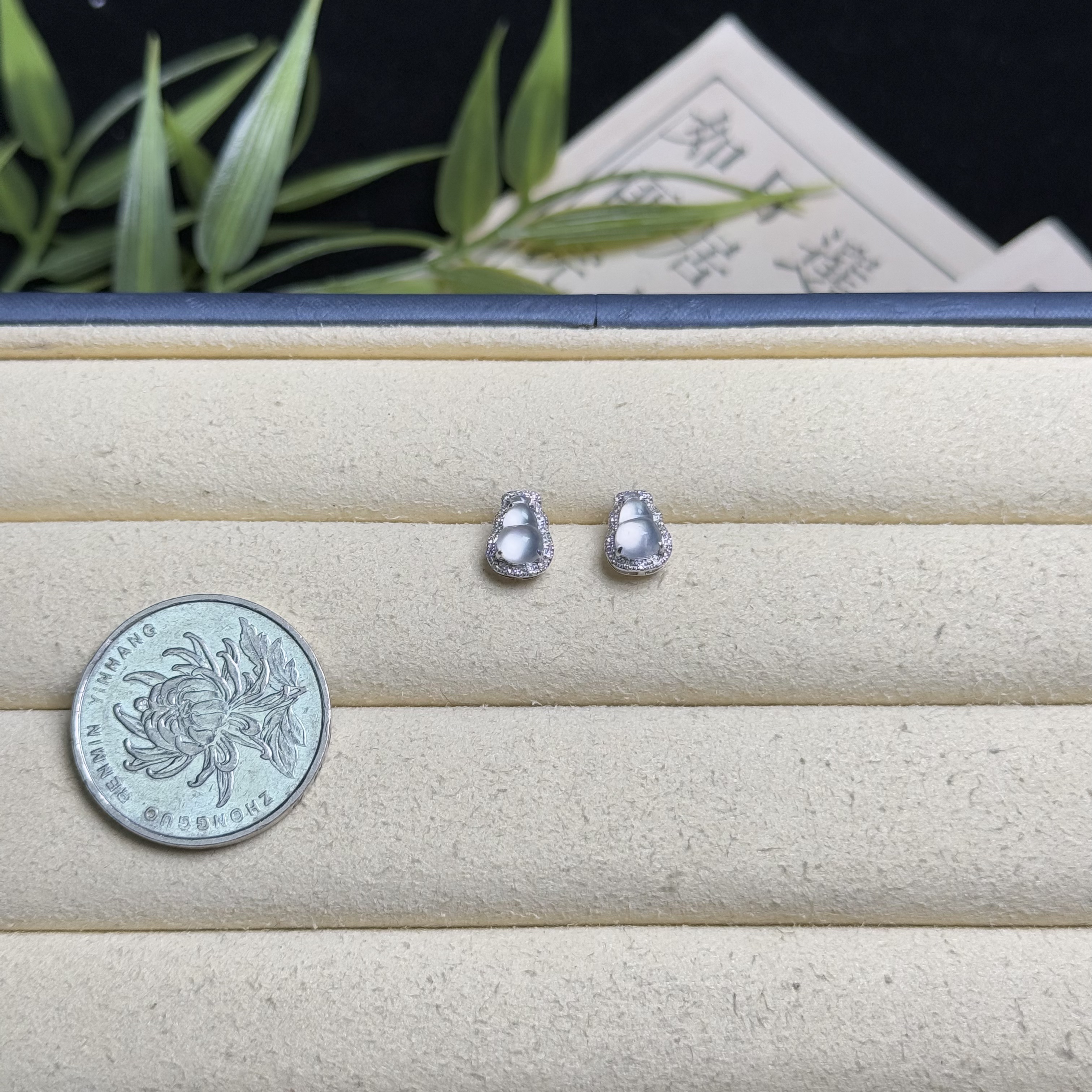 思懿珠宝 18K翡翠耳钉-2980-1-XMG-多样性发一